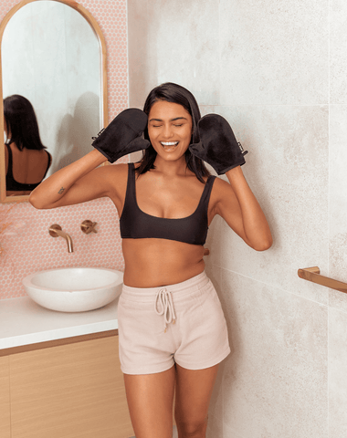 i don't want tan on my hands... b.tan